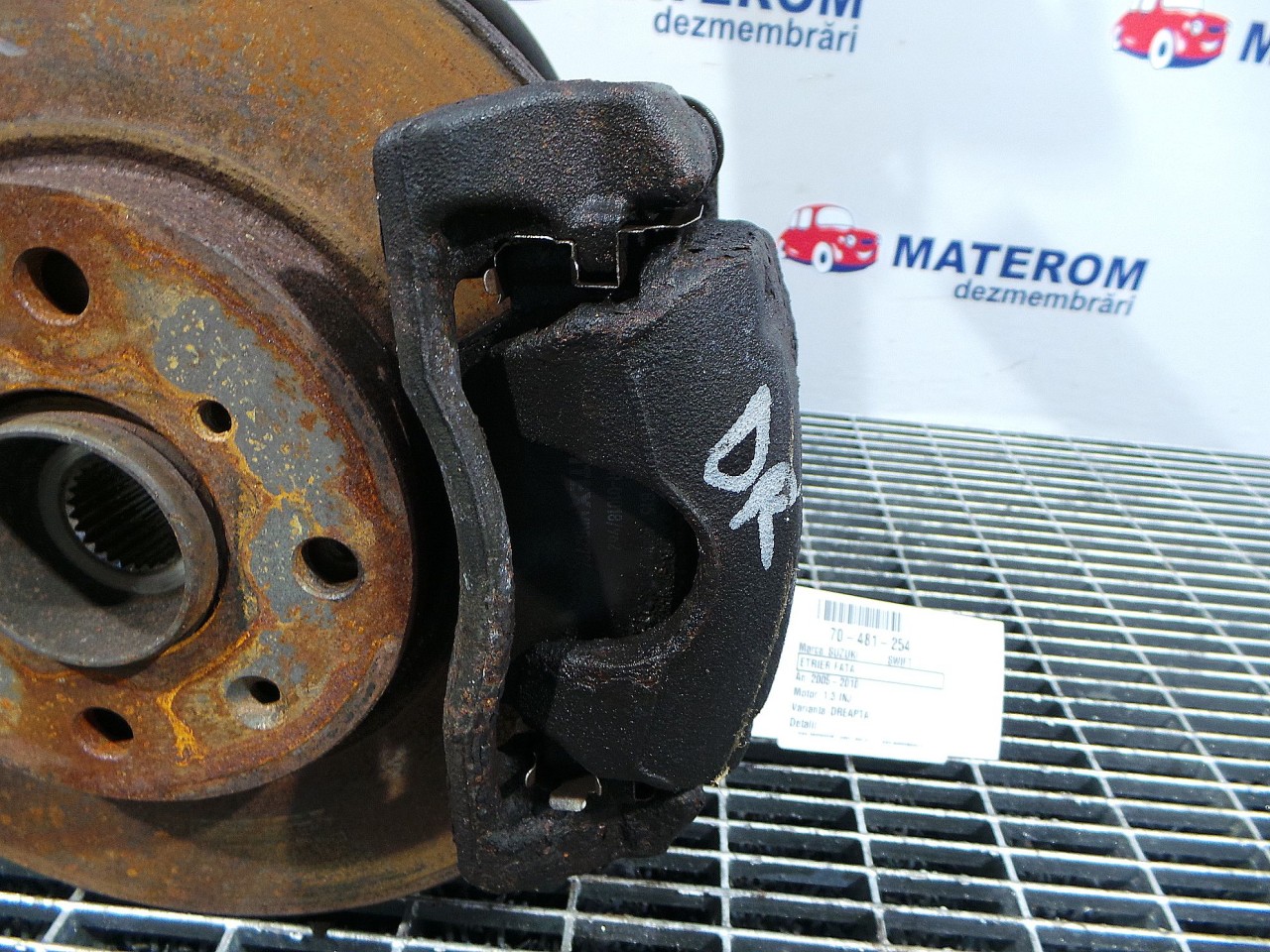 ETRIER FATA DREAPTA SUZUKI SWIFT 1.3 INJ - (2005 2010)