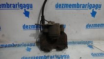 Etrier fata dreapta Volkswagen Passat 3b3 - 3b6 (2...