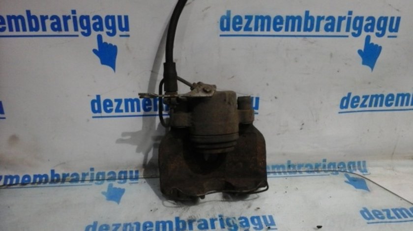 Etrier fata dreapta Volkswagen Passat 3b3 - 3b6 (2000-2005)