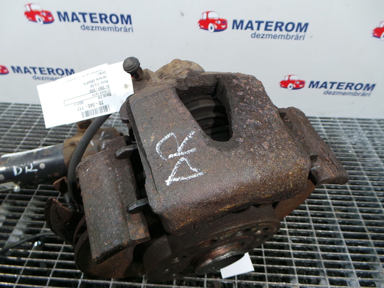 ETRIER FATA DREAPTA VW GOLF V GOLF V 2.0 SDI - (2004 2008)