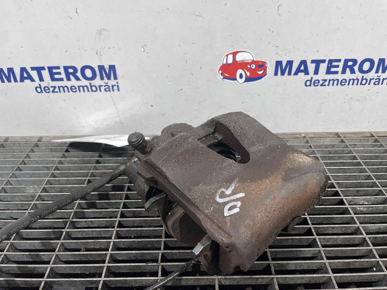 ETRIER FATA DREAPTA VW GOLF VII 1.6 TDI - (2012 2016)