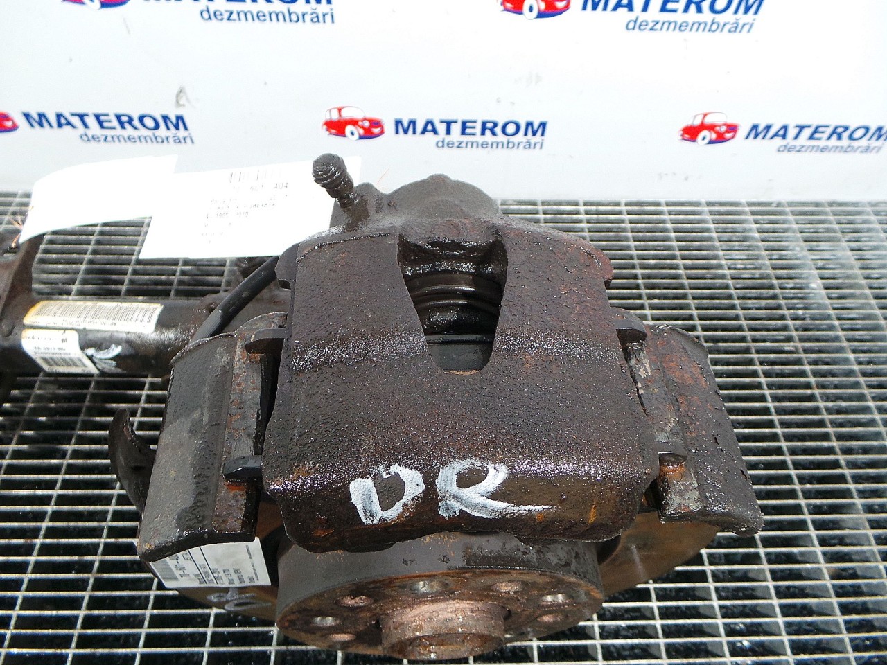 ETRIER FATA DREAPTA VW JETTA III 1.9 TDI - (2005 2010)
