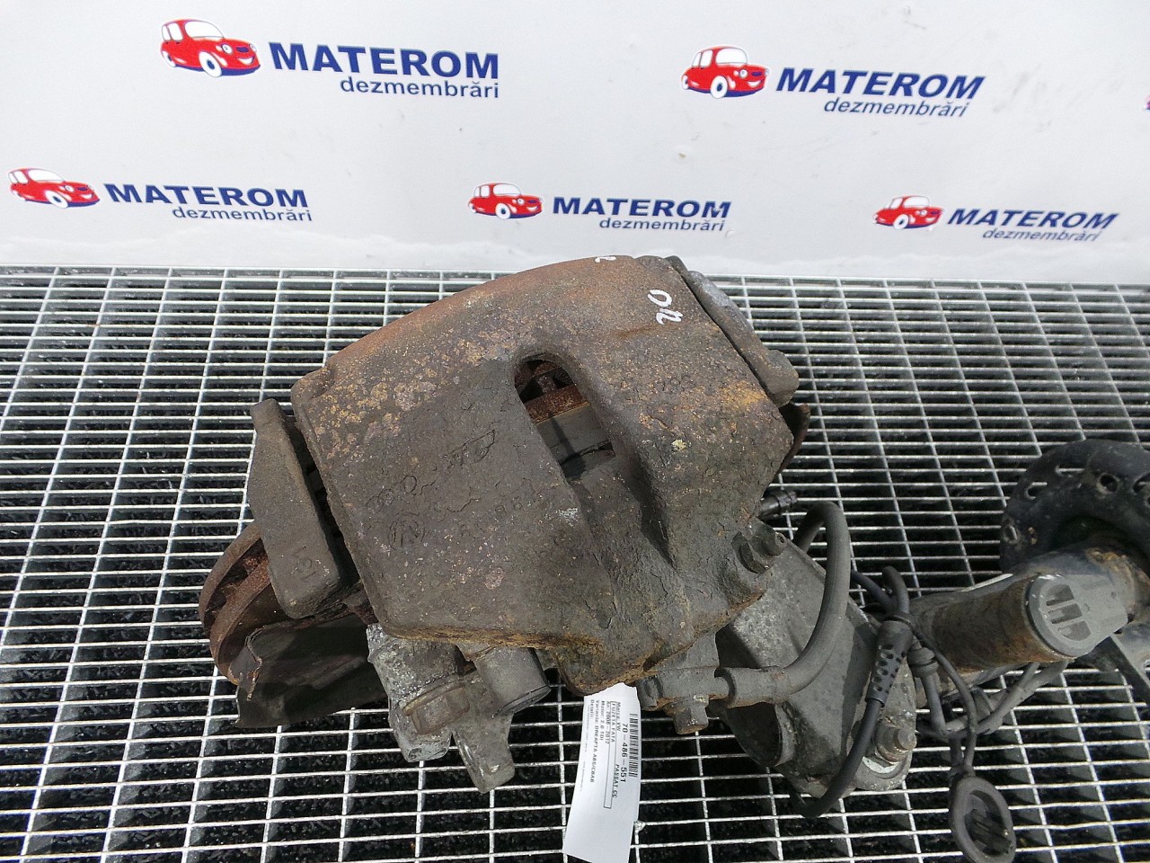 ETRIER FATA DREAPTA VW PASSAT CC PASSAT CC 2.0 TDI - (2008 2012)