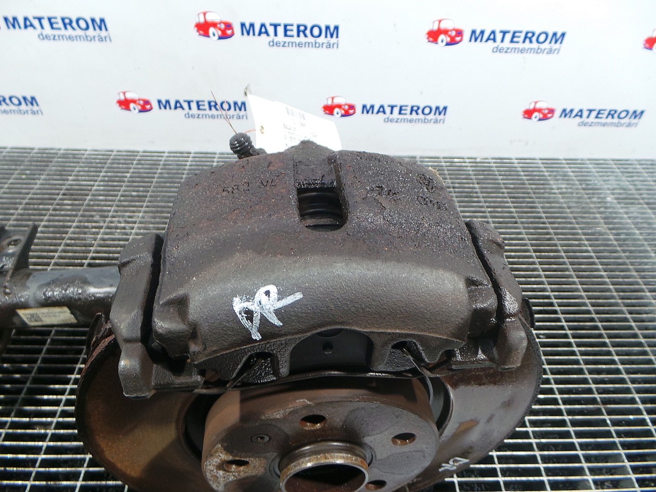 ETRIER FATA DREAPTA VW PASSAT PASSAT 2.0 TDI - (2010 2014)