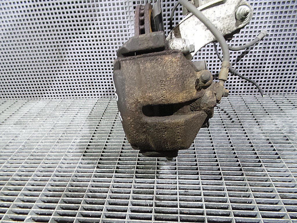 ETRIER FATA DREAPTA VW PASSAT PASSAT - - (2005 2010)
