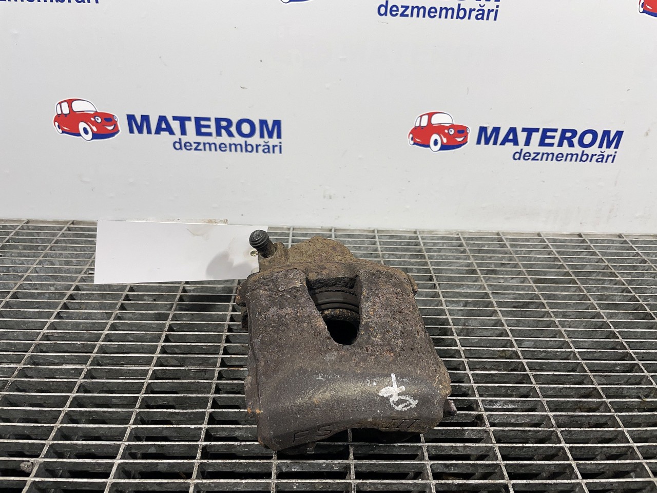 ETRIER FATA DREAPTA VW POLO POLO 1.6 TDI - (2009 2014)