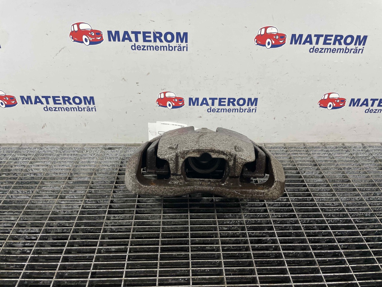 ETRIER FATA STANGA BMW SERIA 5 E 60 SERIA 5 E 60 2.0 D - (2007 2010)