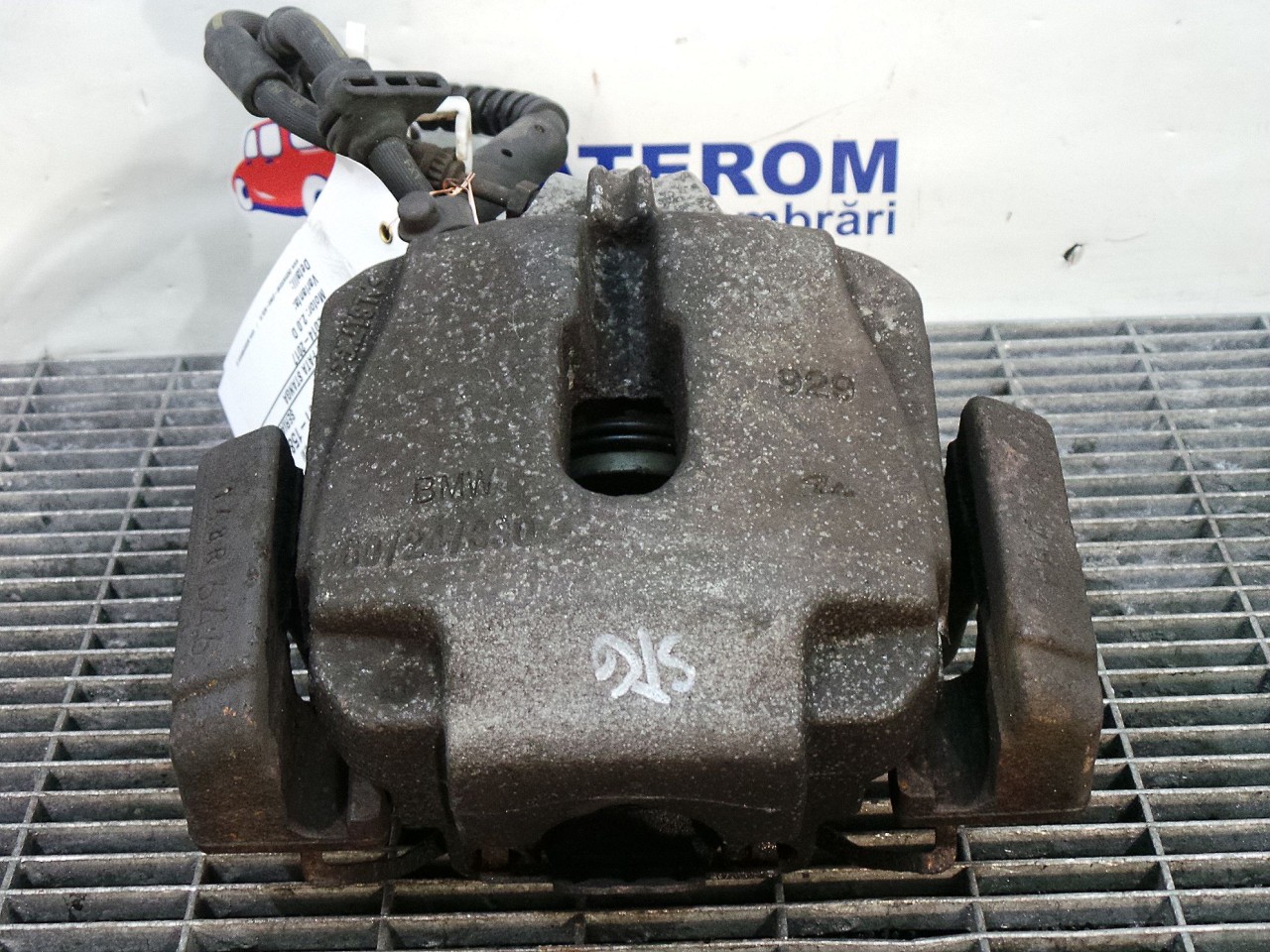 ETRIER FATA STANGA BMW SERIA 5 F 10 2.0 D - (2014 2017)
