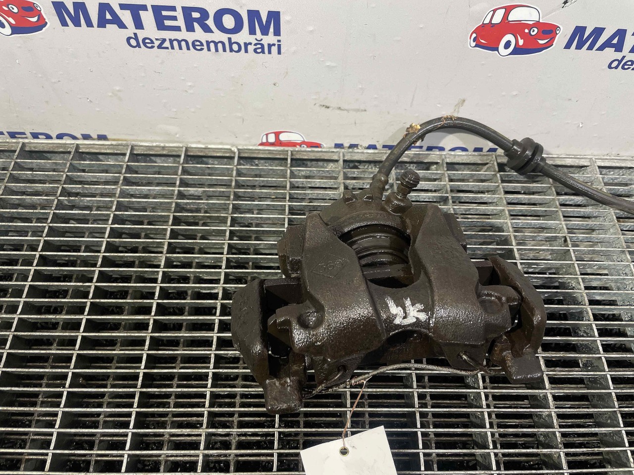 ETRIER FATA STANGA DACIA SANDERO SANDERO 1.5 DCI - (2012 2019)