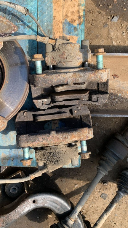 Etrier fata stanga/dreapta Volkswagen T5, Volkswagen Transporter 5, Motor 1.9 axc, axb, brs