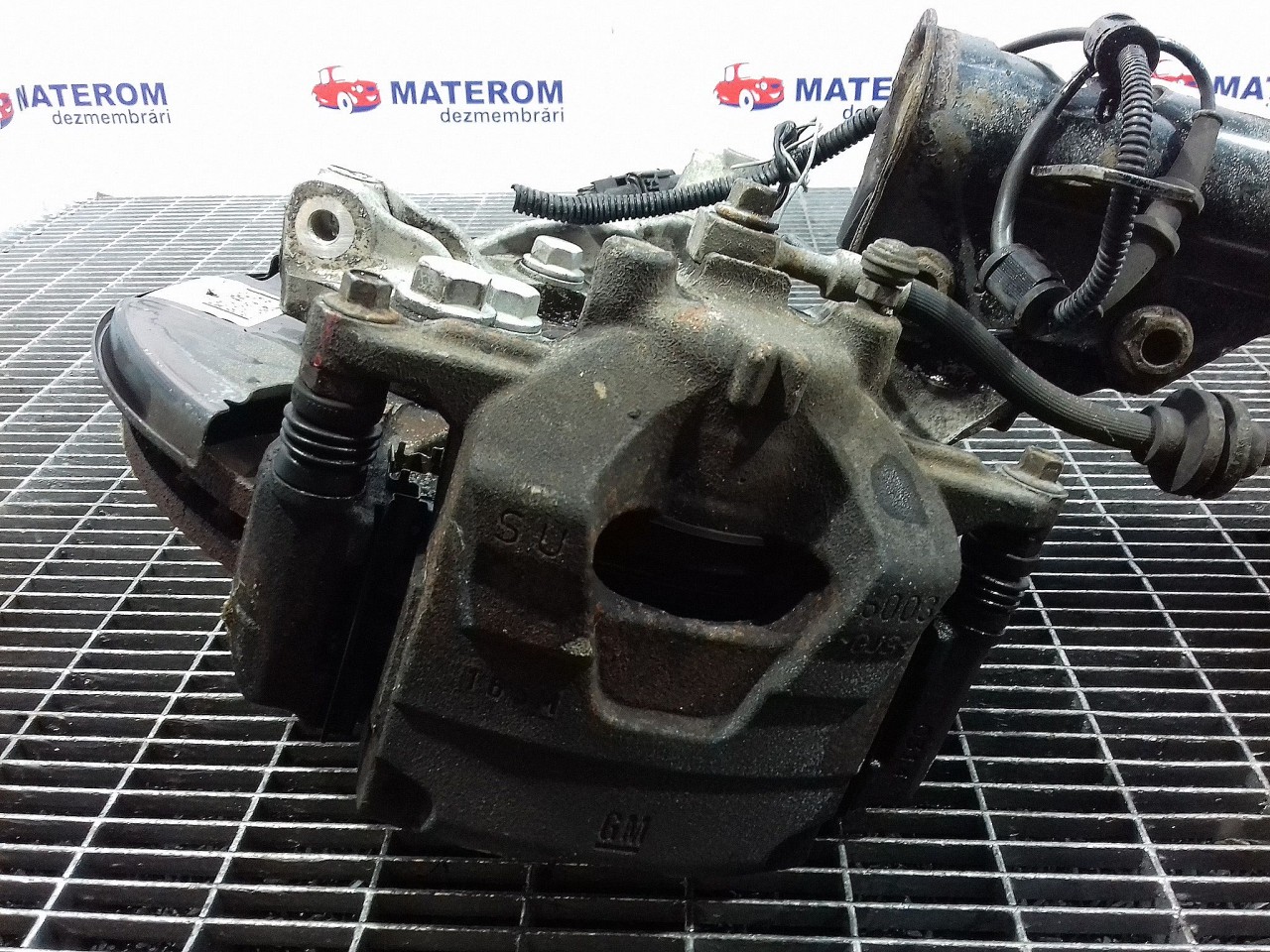 ETRIER FATA STANGA OPEL ASTRA J A20DTH - (2009 2012)