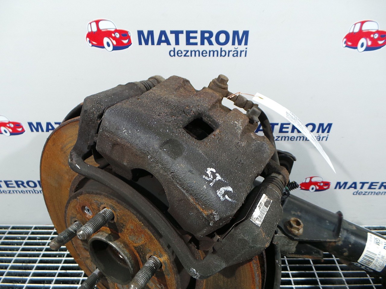 ETRIER FATA STANGA OPEL INSIGNIA A20DTH - (2008 2013)