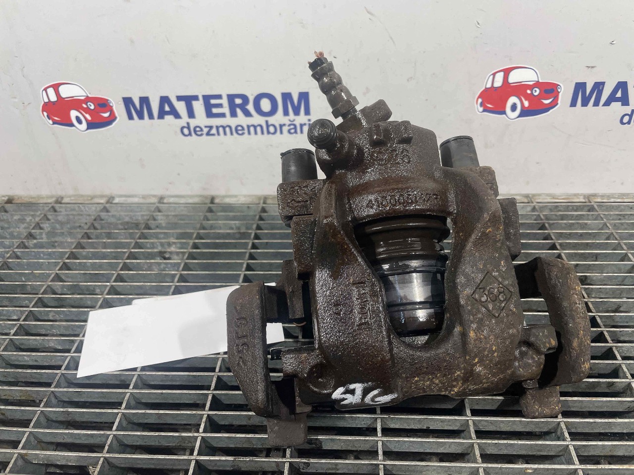 ETRIER FATA STANGA RENAULT TWINGO 0.9 TCE - (2014 2020)