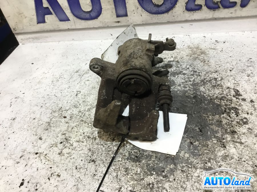 Etrier Spate Dreapta Audi A3 8P 2003