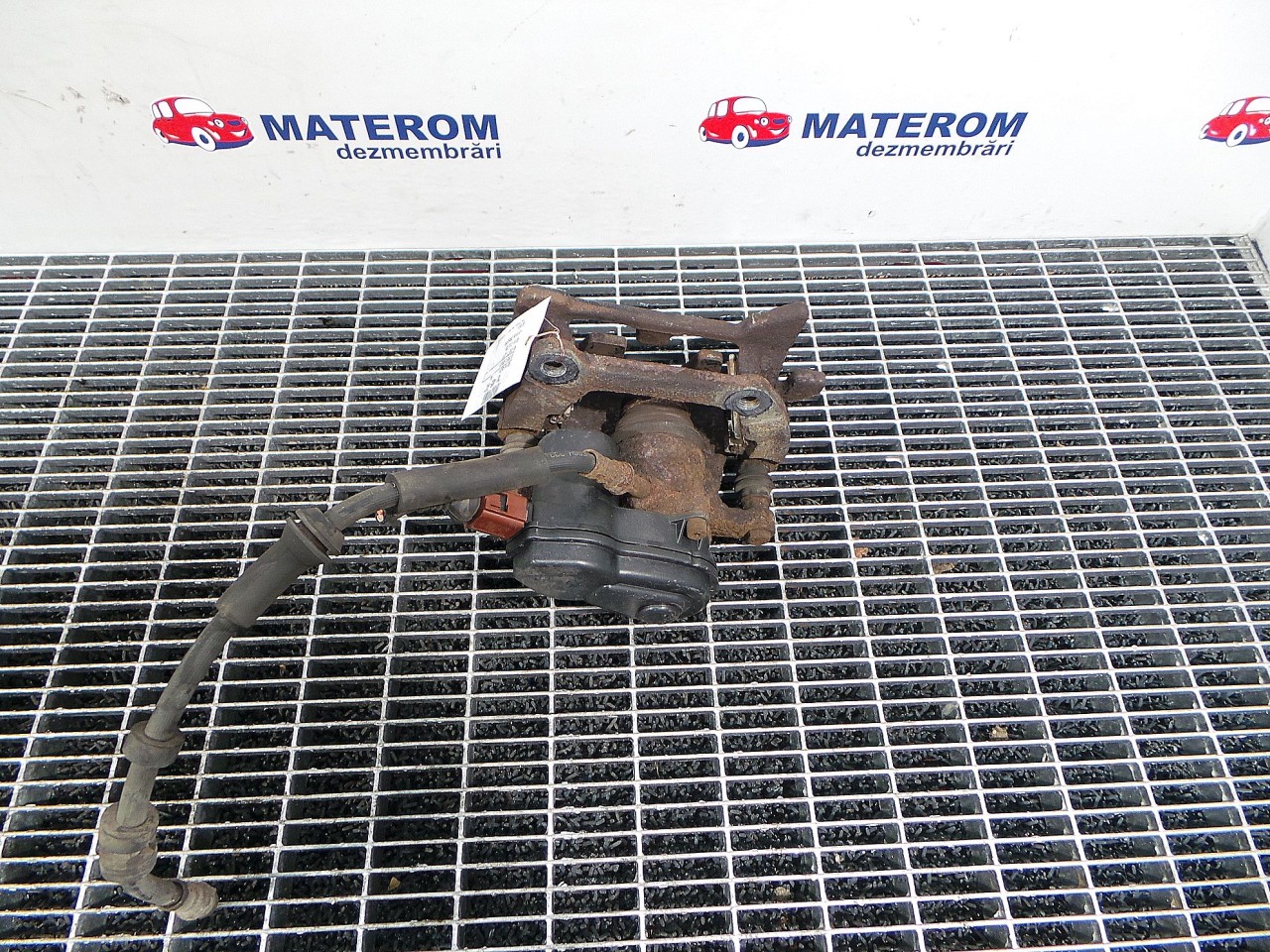 ETRIER SPATE DREAPTA AUDI A4 2.0 TDI - (2007 2011)