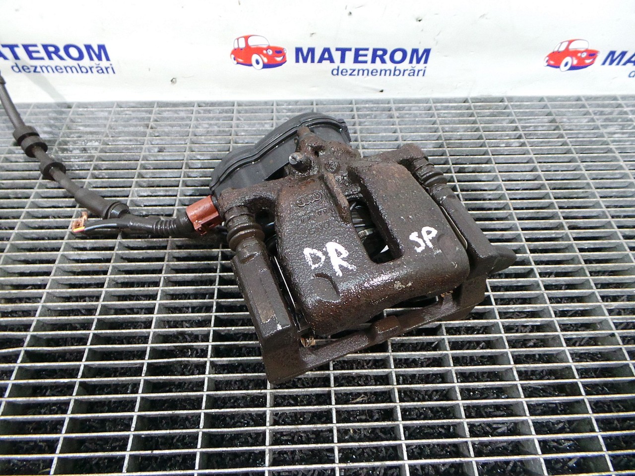 ETRIER SPATE DREAPTA AUDI A4 2.0 TDI - (2012 2015)