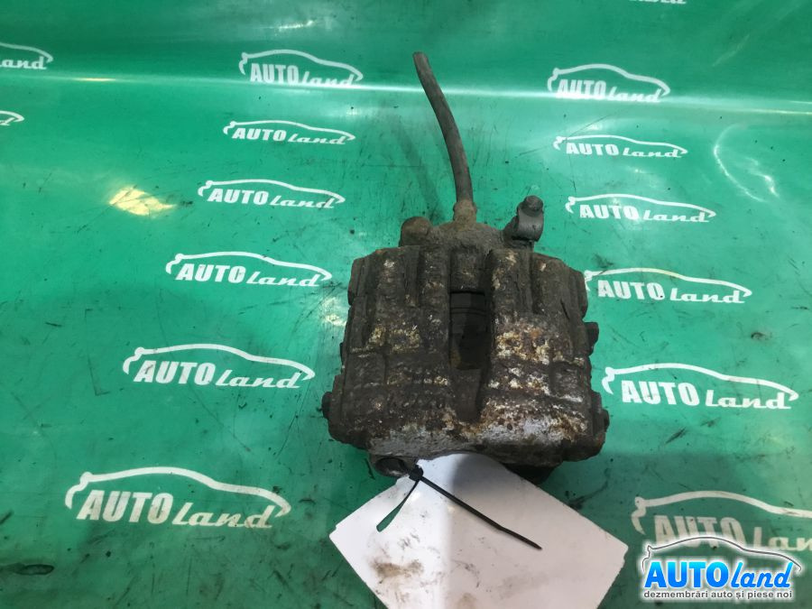 Etrier Spate Dreapta BMW 1 E81,E87 2004