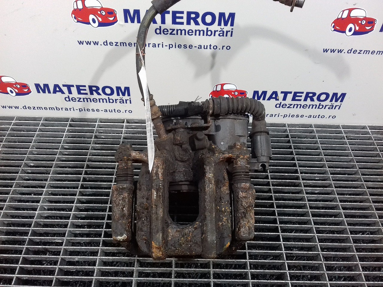 ETRIER SPATE DREAPTA BMW SERIA 5 F 10 SERIA 5 F 10 2.0 D - (2010 2014)