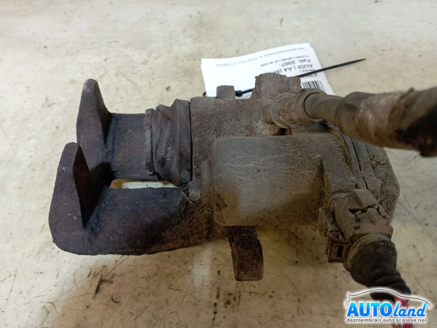 Etrier Spate Dreapta Electric Audi A4 8K 2007