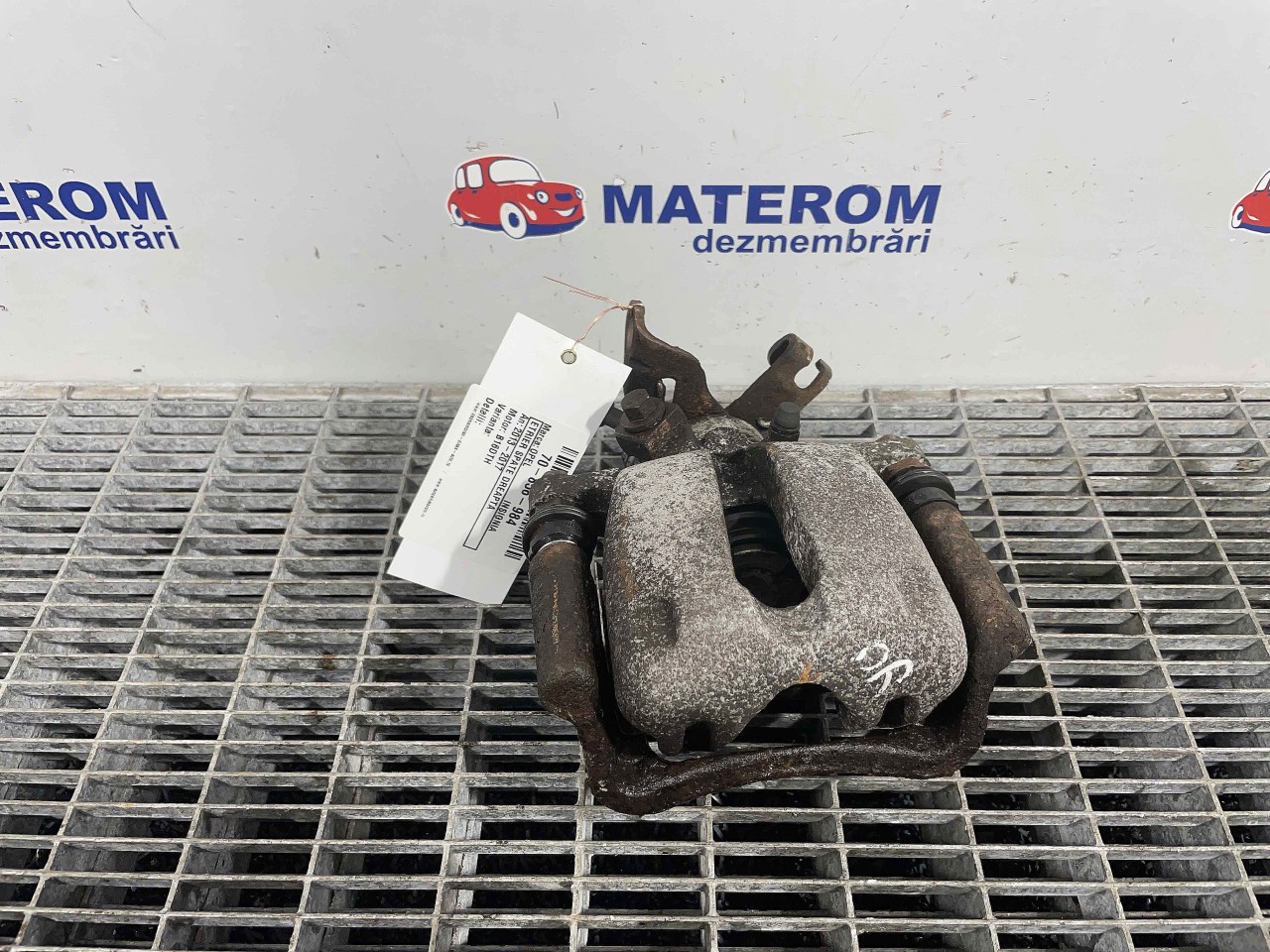 ETRIER SPATE DREAPTA OPEL INSIGNIA B16DT
