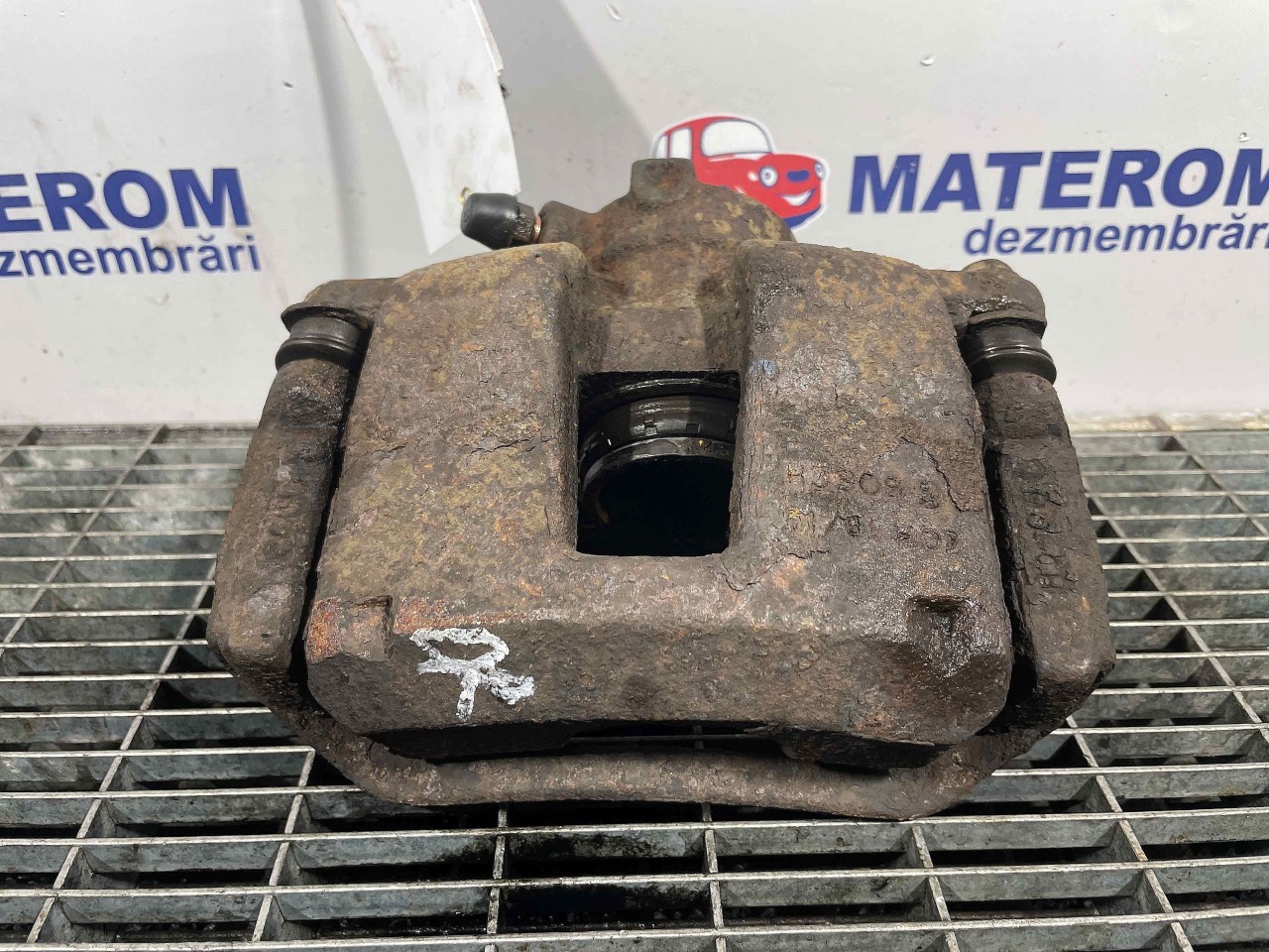 ETRIER SPATE DREAPTA PEUGEOT BOXER 2.2 HDI - (2006 2014)