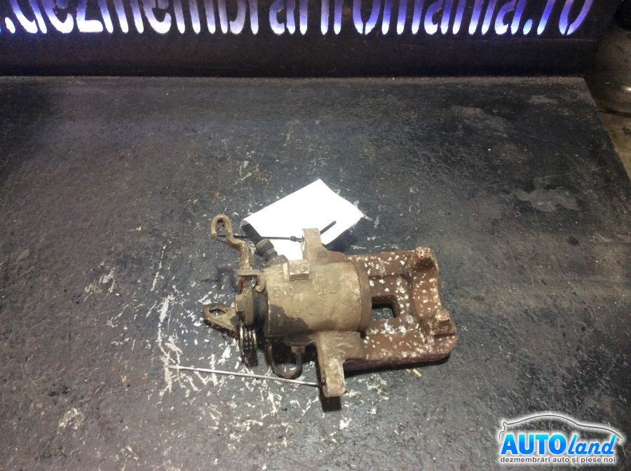 Etrier Spate Dreapta Volkswagen GOLF V 1K1 2003