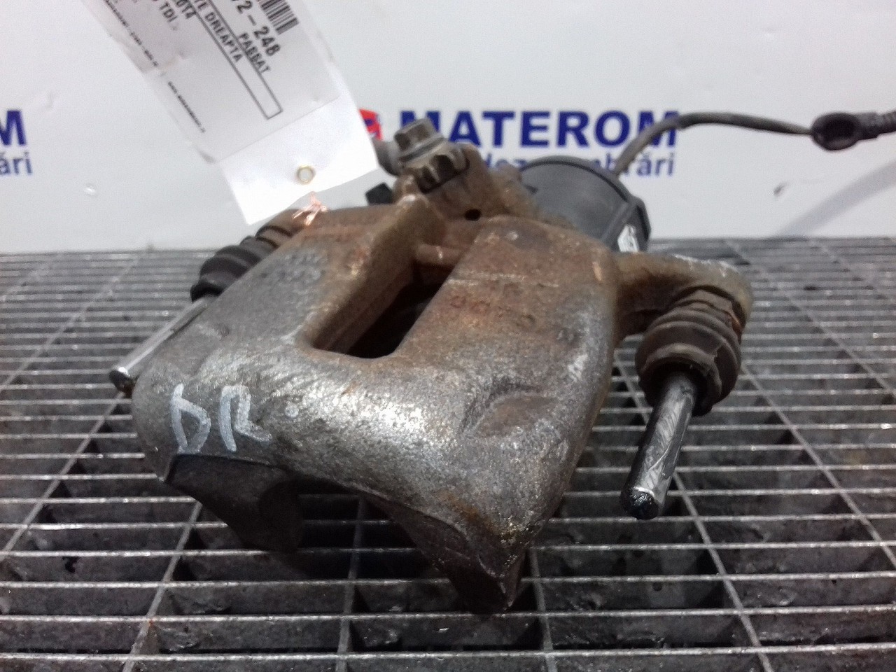 ETRIER SPATE DREAPTA VW PASSAT 2.0 TDI - (2010 2014)