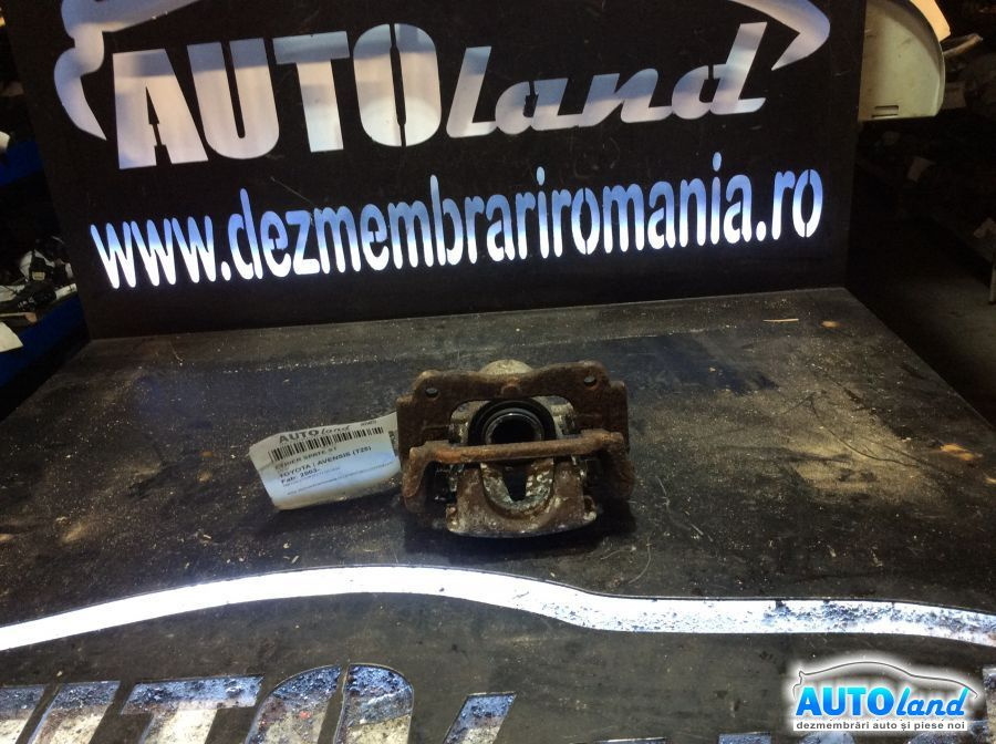 Etrier Spate Stanga 2.0 D Toyota AVENSIS T25 2003