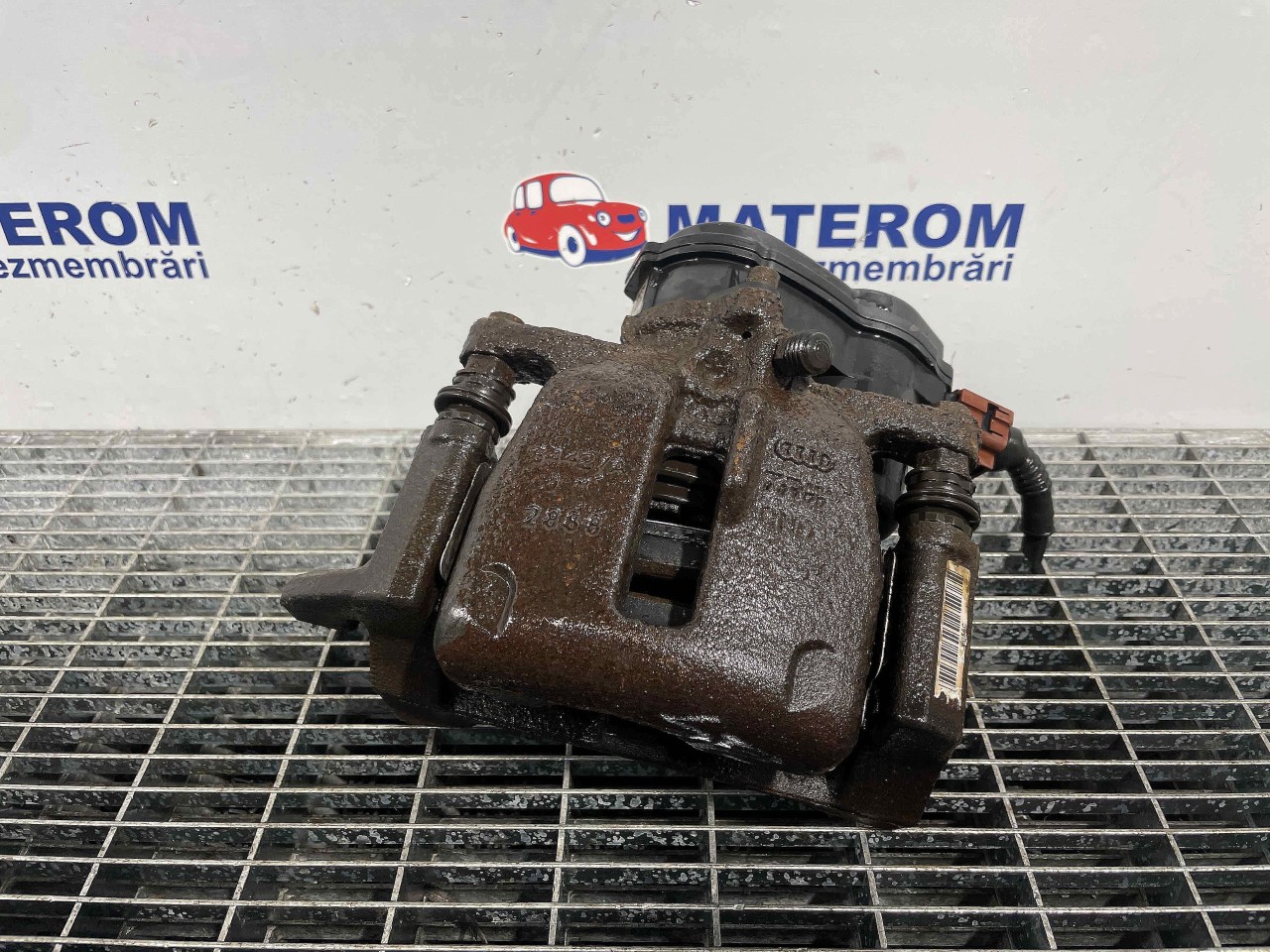 ETRIER SPATE STANGA AUDI A4 A4 2.0 TDI - (2007 2011)