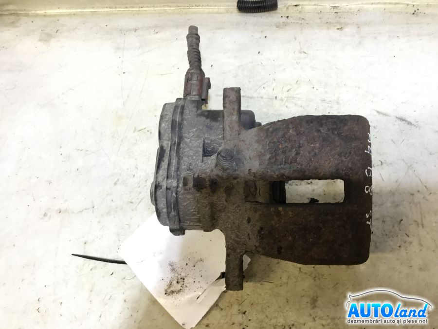 Etrier Spate Stanga Audi A4 Avant 8K5 2008