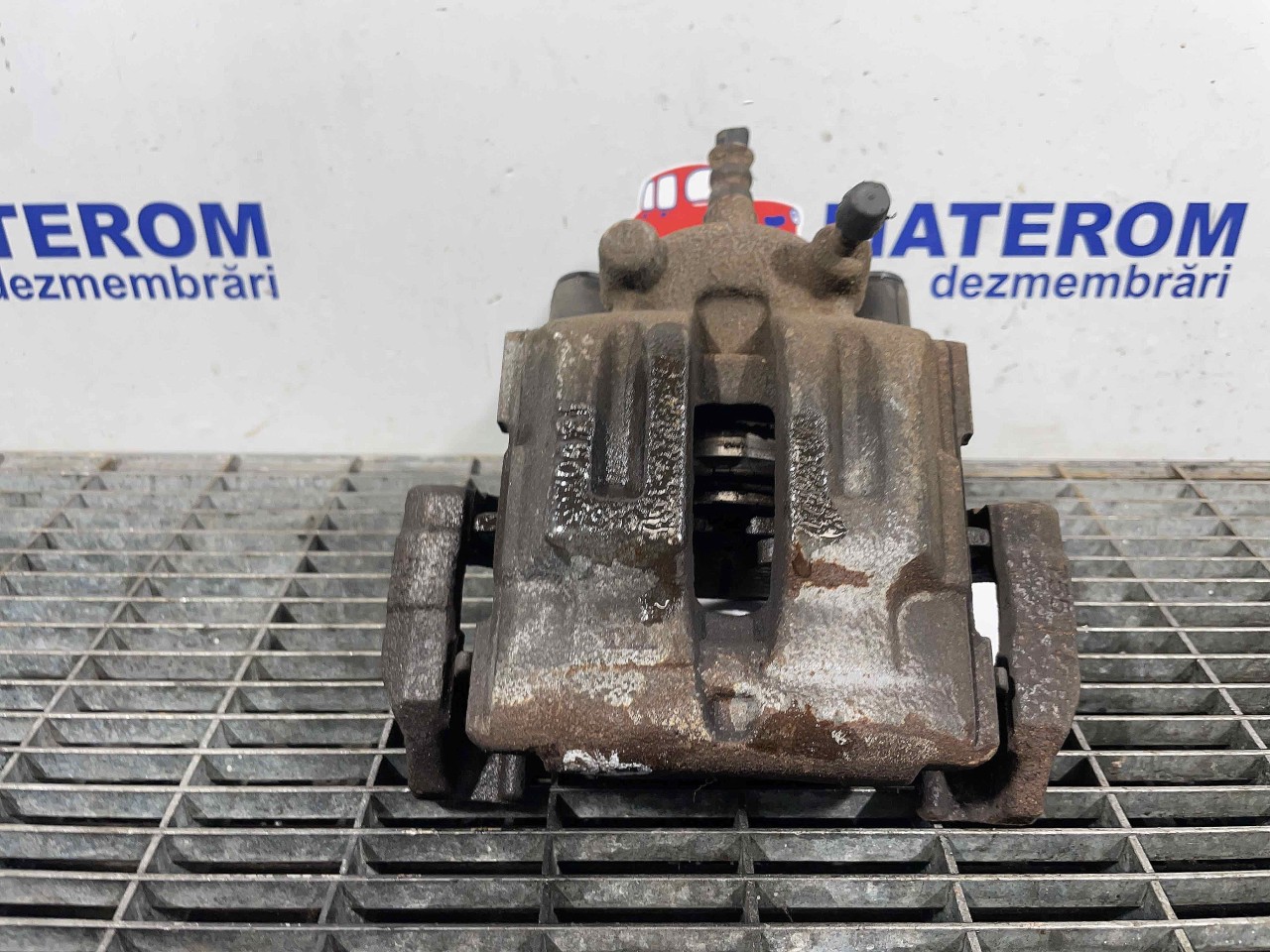 ETRIER SPATE STANGA BMW SERIA 3 E 90 SERIA 3 E 90 2.0 D - (2007 2012)