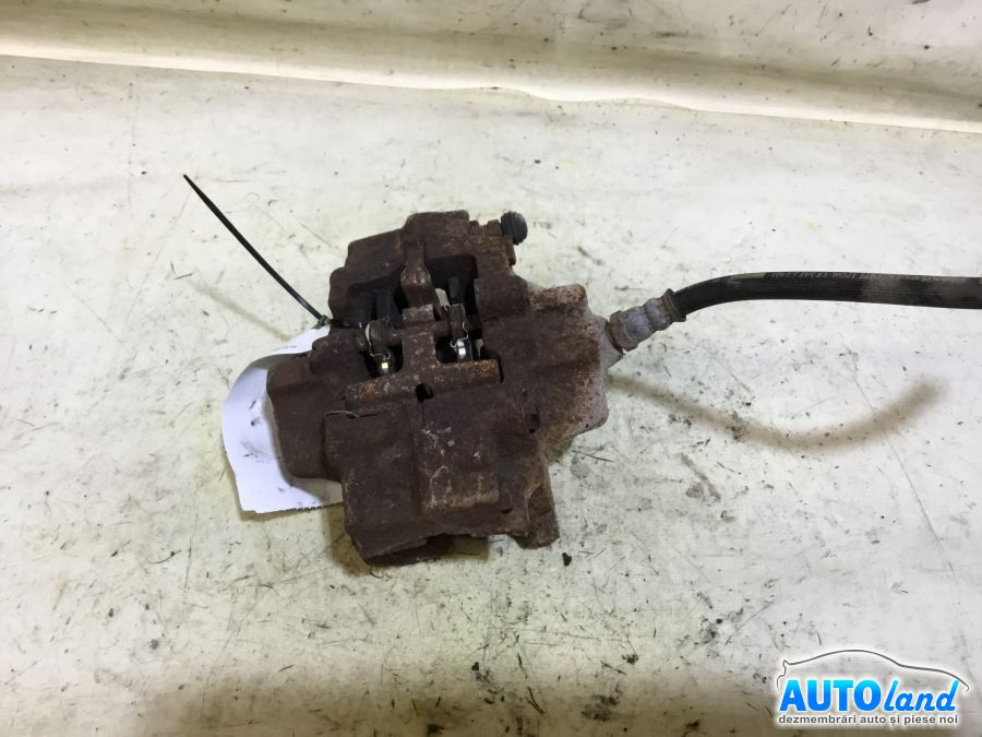 Etrier Spate Stanga Mercedes-Benz C-CLASS W203 2000