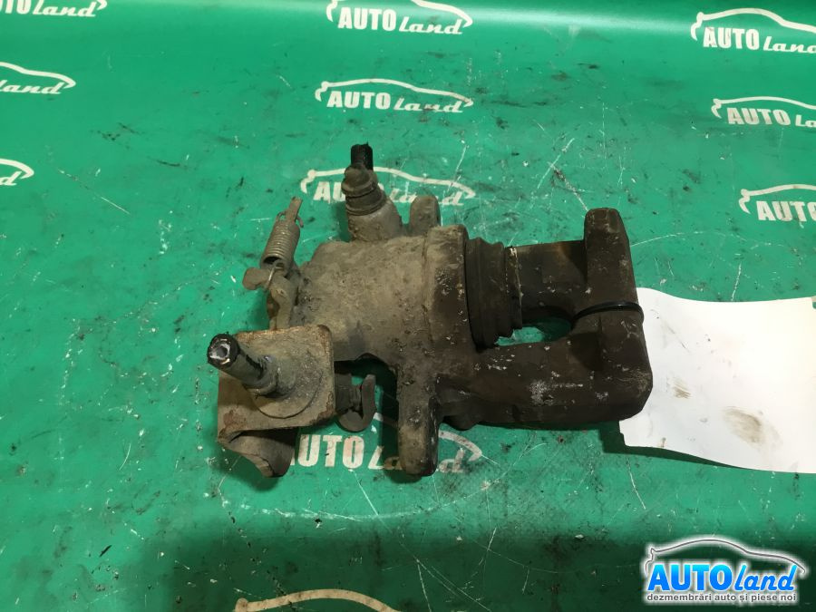 Etrier Spate Stanga Toyota VERSO S NCP12 ,NSP12 2010