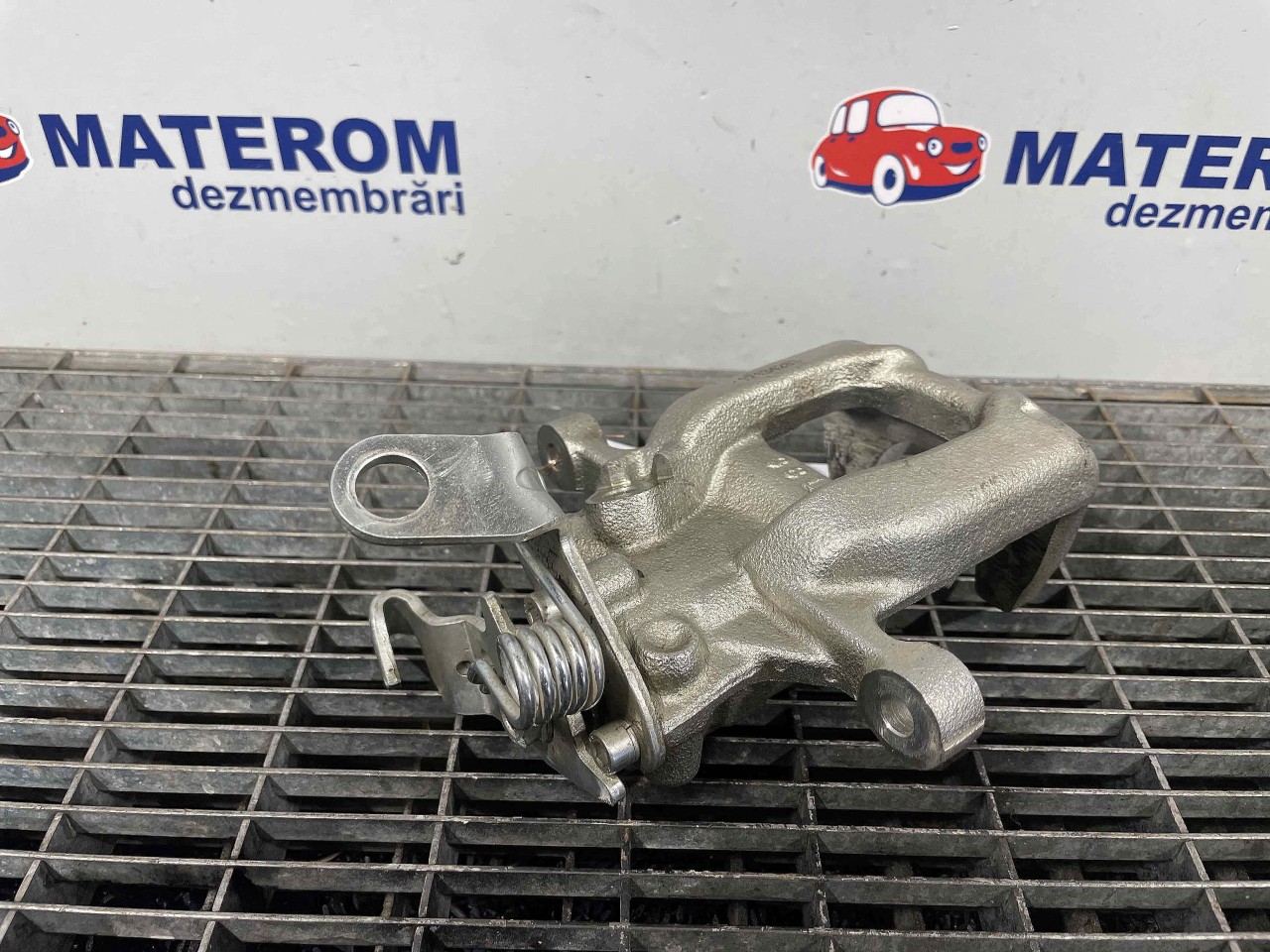 ETRIER SPATE STANGA VW GOLF VI GOLF VI 1.6 TDI - (2008 2012)