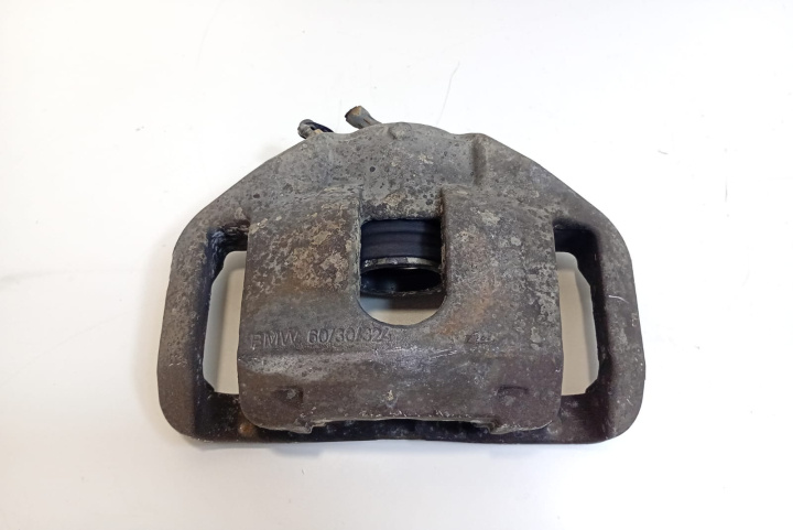 Etrier stanga fata BMW Seria 5 E60/E61 [2003 - 2007]