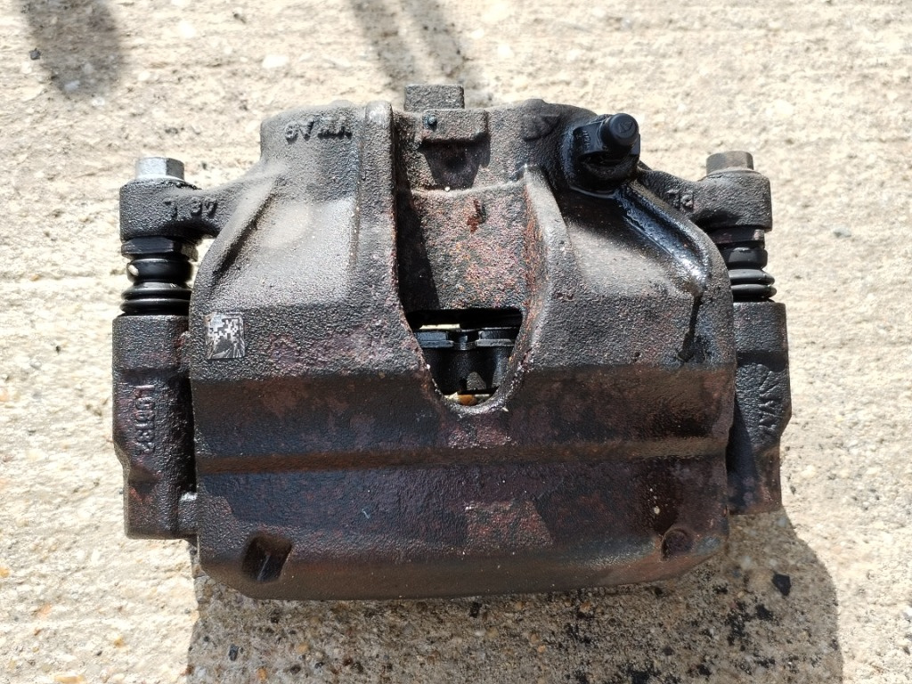 Etrier stanga fata / etrier dreapta fata Volkswagen Crafter 2.0TDI DAVA / Man TGE