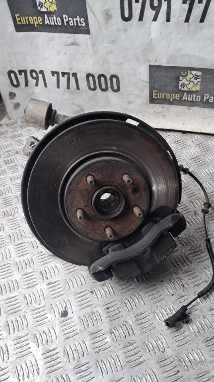 Etrier stanga fata Opel Astra J 1.4 turbo an 2011