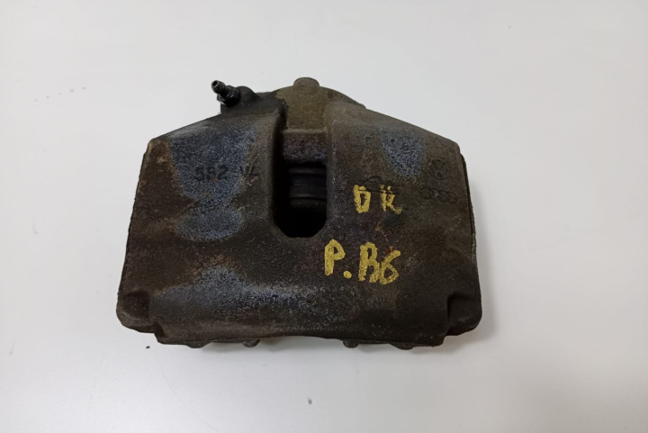 Etrier stanga fata Volkswagen VW Passat B6 [2005 - 2010]