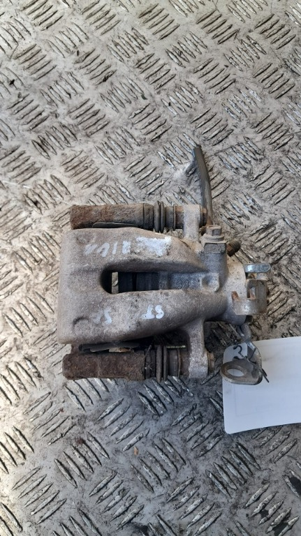 Etrier stanga spate Opel Meriva an 2007