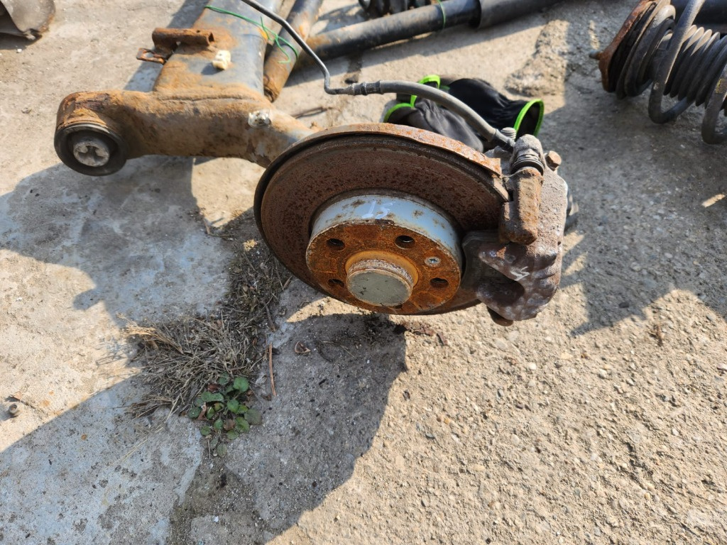 Etrier stanga spate Skoda Fabia 2 1.2 TSI 2009 2010 2011 2012 2013