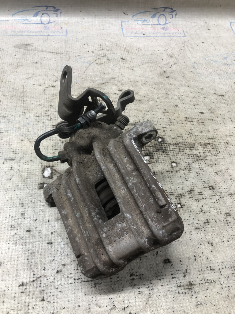 Etrier stanga spate Volkswagen Eos - Motorina 2009, -