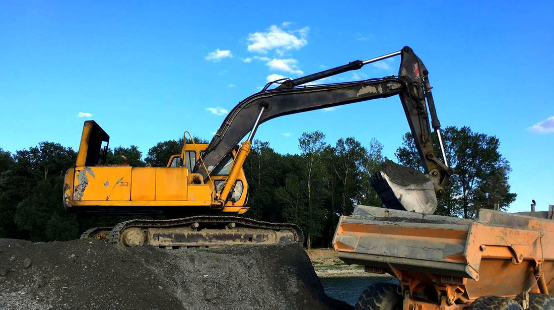 Excavator JCB