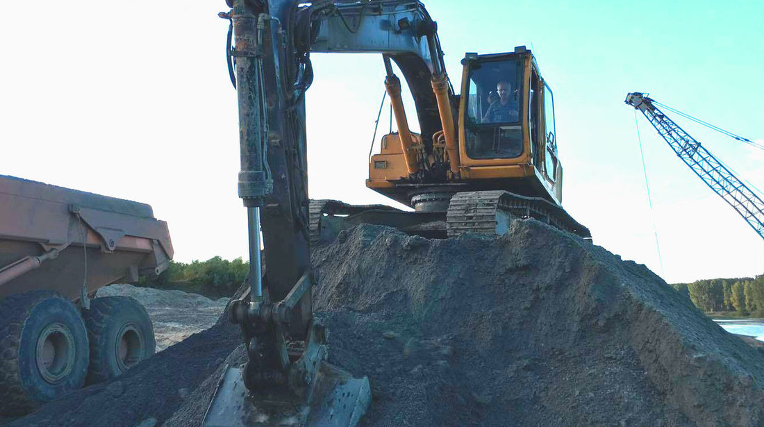 Excavator JCB