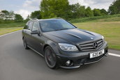 Exclusivitate la superlativ: Mercedes prezinta noul C63 AMG DR520