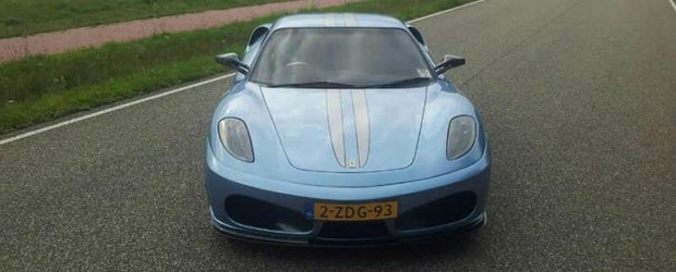 Exista un motiv serios pentru care acest Ferrari F430 costa numai 22.000 de euro