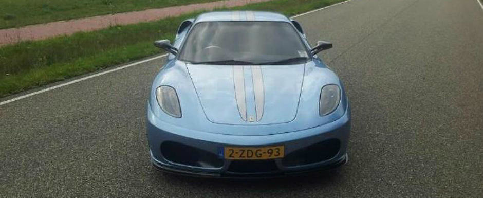 Exista un motiv serios pentru care acest Ferrari F430 costa numai 22.000 de euro