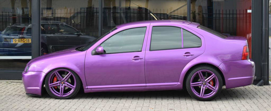 Exteriorul e nebunie curata, dar stai sa vezi cati cai are motorul 1.9 TDI. Sigur e cea mai tare Bora pe care ai vazut-o vreodata! Exteriorul e nebunie curata, dar stai sa vezi cati cai are motorul 1.9 TDI. Sigur e cea mai tare Bora pe care ai vazut-o vreodata!