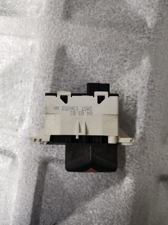 F1215 BUTON AVARII 2M5T13A350AA FOCUS 1