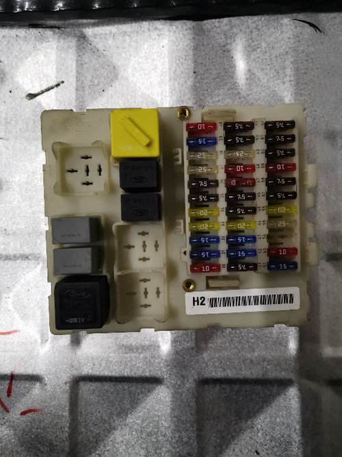 F1235 CALCULATOR MODUL SIGURANTE 2M5T-14A073-BC 518783204 FOCUS 1 1.8 BENZINA 2002