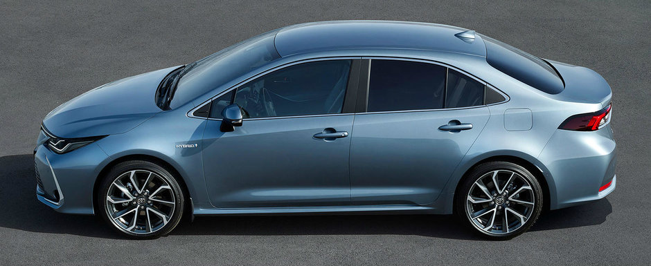 Familia COROLLA este acum completa. Toyota tocmai a lansat versiunea SEDAN, disponibila cu doua motorizari Familia COROLLA este acum completa. Toyota tocmai a lansat versiunea SEDAN, disponibila cu doua motorizari